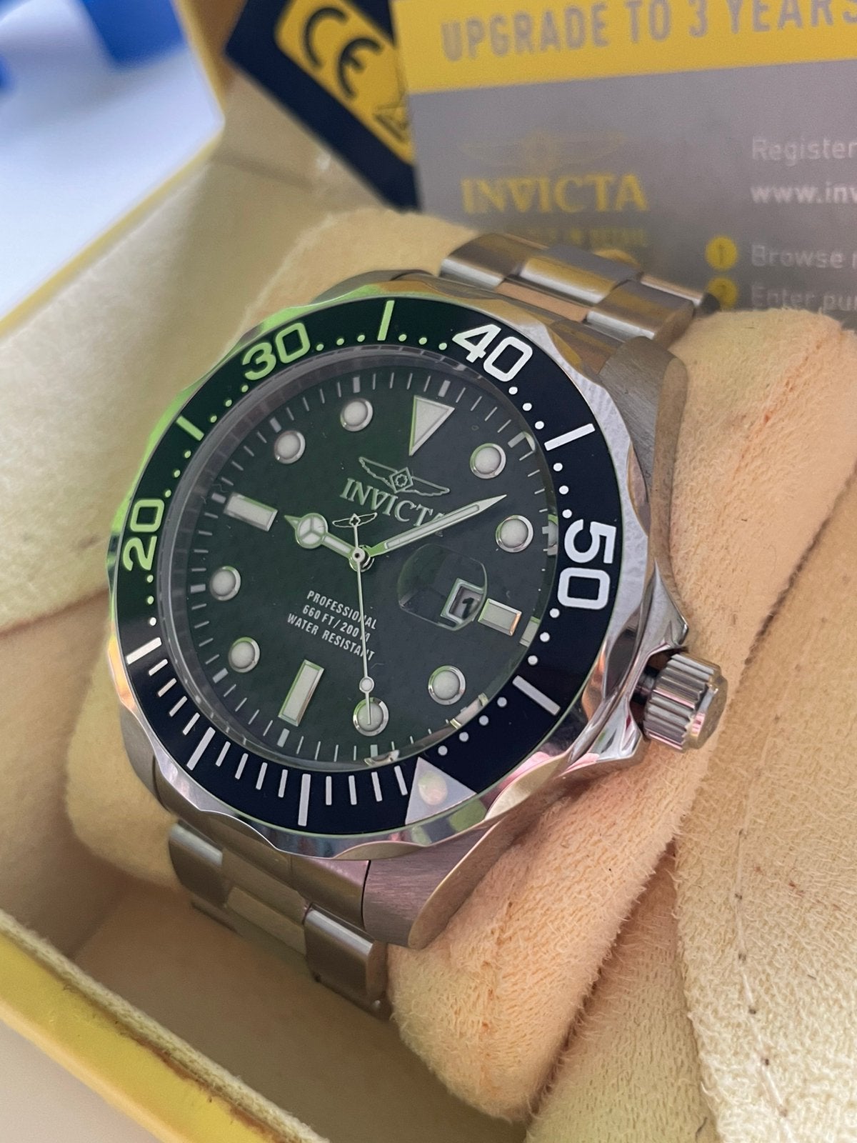 Montre Invecta 200 ATM, Bijoux, Sacs & Beauté, Enlèvement ou Envoi, Neuf