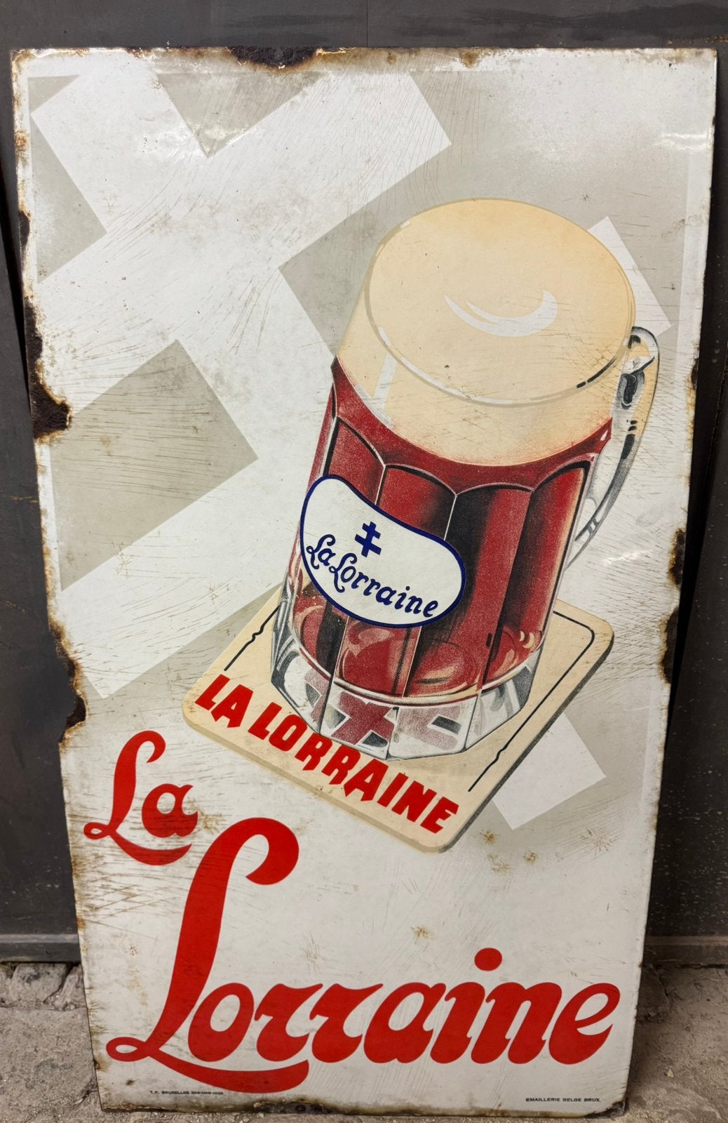 Plaque émaillée La Lorraine bière 1935 – Émaillerie Belge, Enlèvement, Utilisé, Panneau publicitaire