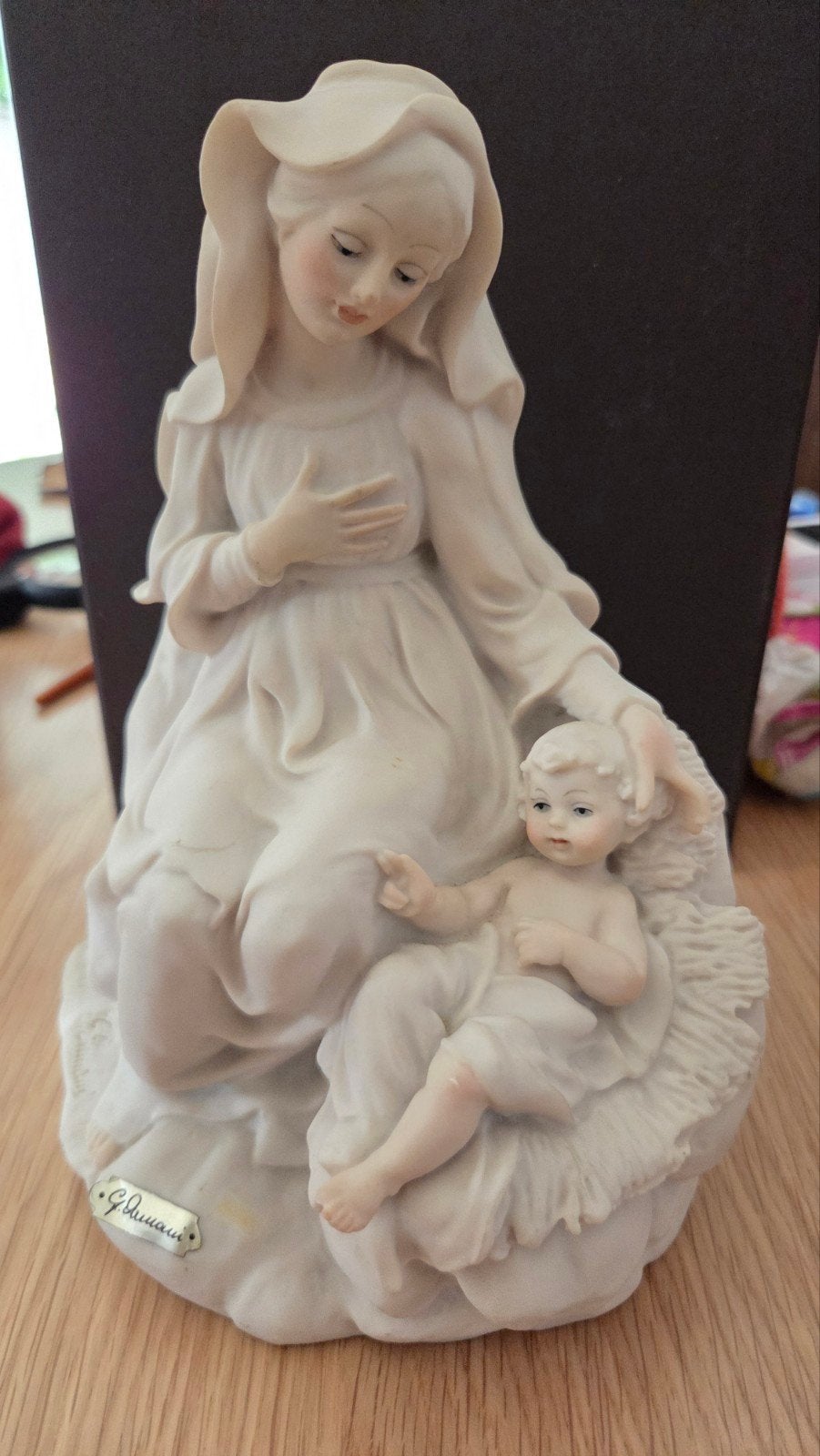 Maria met Kindje Jezus, Ophalen