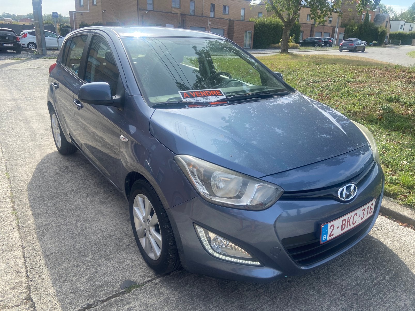 Hyundai i20 1200i 5 portes climatisation état impeccable, Auto's, Hyundai, Voorwielaandrijving, Stof, 4 cilinders, Blauw