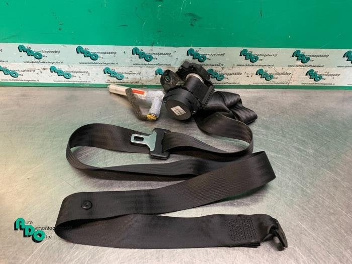Ceinture de sécurité arrière gauche d'un Volvo V50, Autos : Pièces & Accessoires, -, 3 mois de garantie, -, -