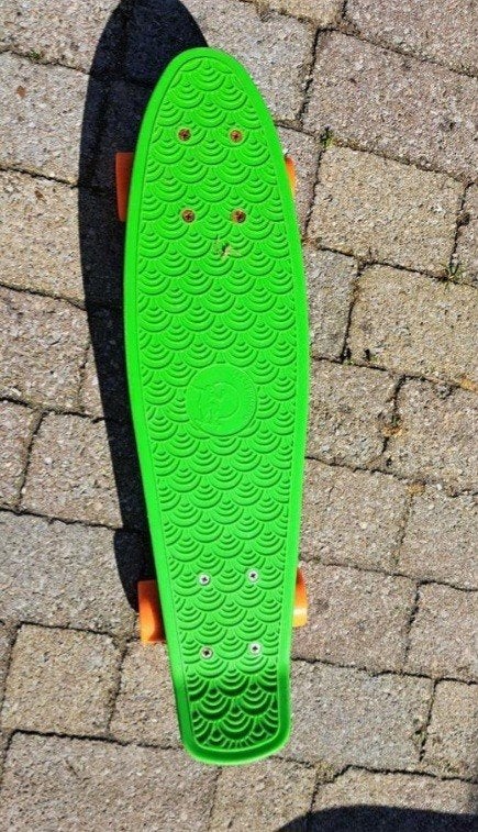 Leuk en stevig skateboard in opvallend felgroen met oranje, Sport en Fitness, Skateboarden, Ophalen, Skateboard