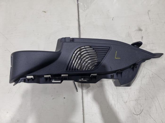 Bekleding bagageruimte van een BMW 1-Serie, Gebruikt, -, -, Ophalen of Verzenden