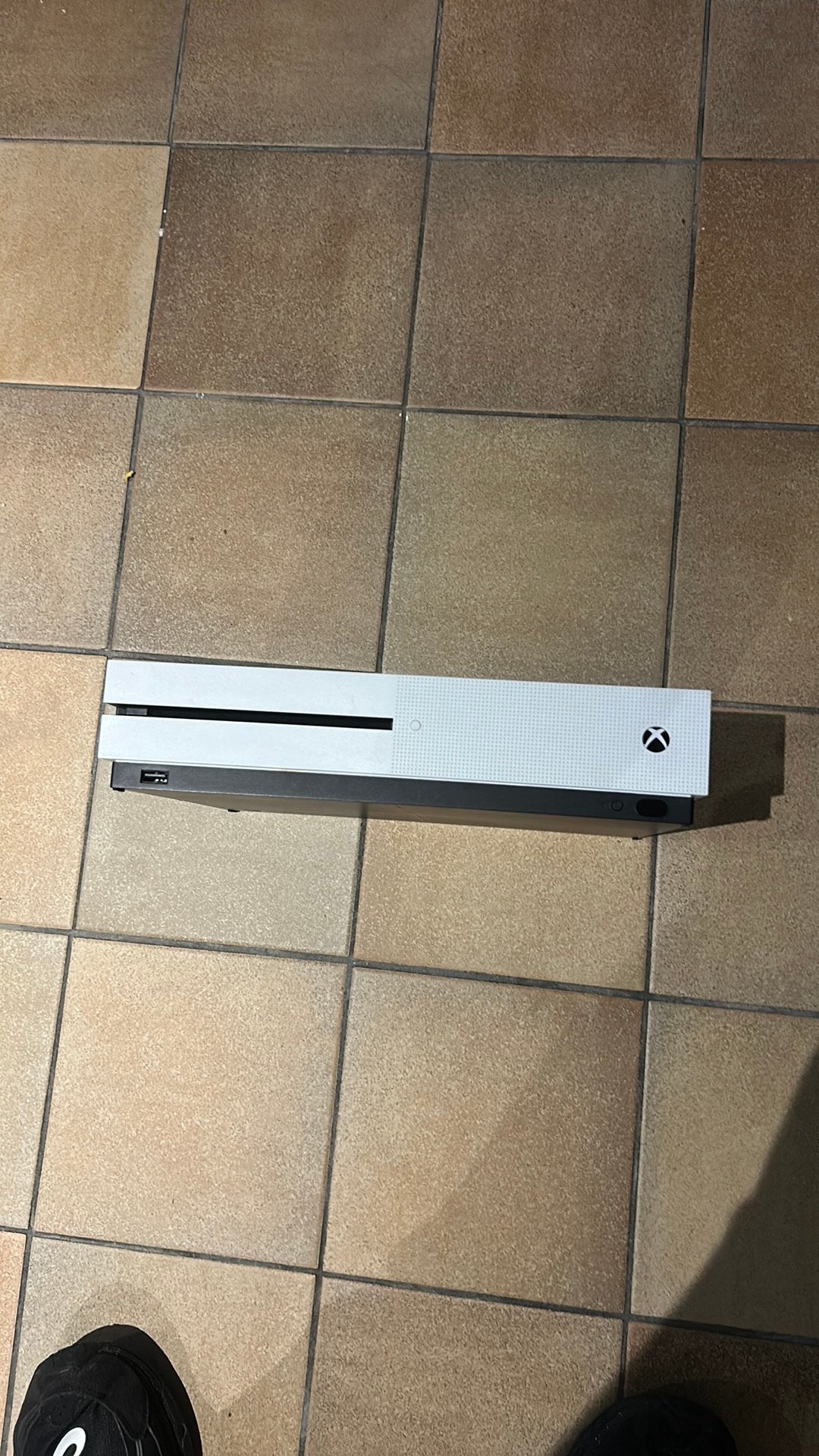 Xbox one s, Games en Spelcomputers, Ophalen, Online, Overige genres, Nieuw