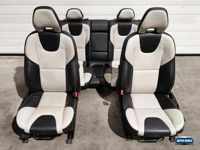 Kit revêtement (complet) d'un Volvo V40, -, 3 mois de garantie, -, -