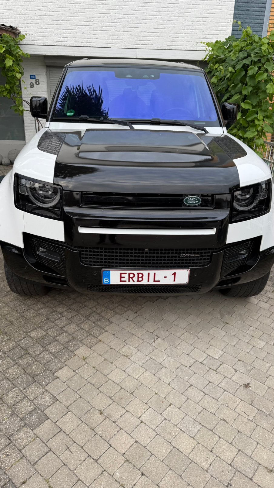 Land Rover Defender 110 X-Dynamic D250 3.0 I6 diesel, Automaat, 183 kW, 7 zetels, Leder
