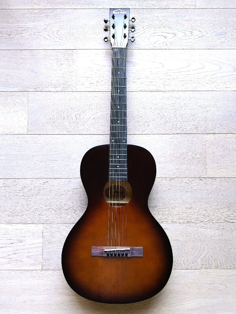 Guitare Red Hill Vintage Sunburst Parlor en parfait état !, Enlèvement ou Envoi, Comme neuf, Guitare Western ou Guitare Folk