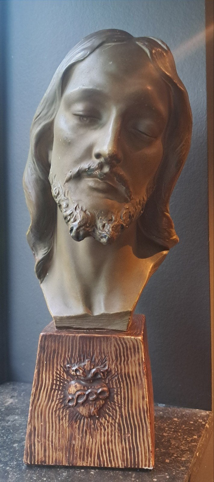 Prachtig devotieobject op sokkel (1930/1940), Ophalen of Verzenden, Gepatineerd, Art deco, Beeld
