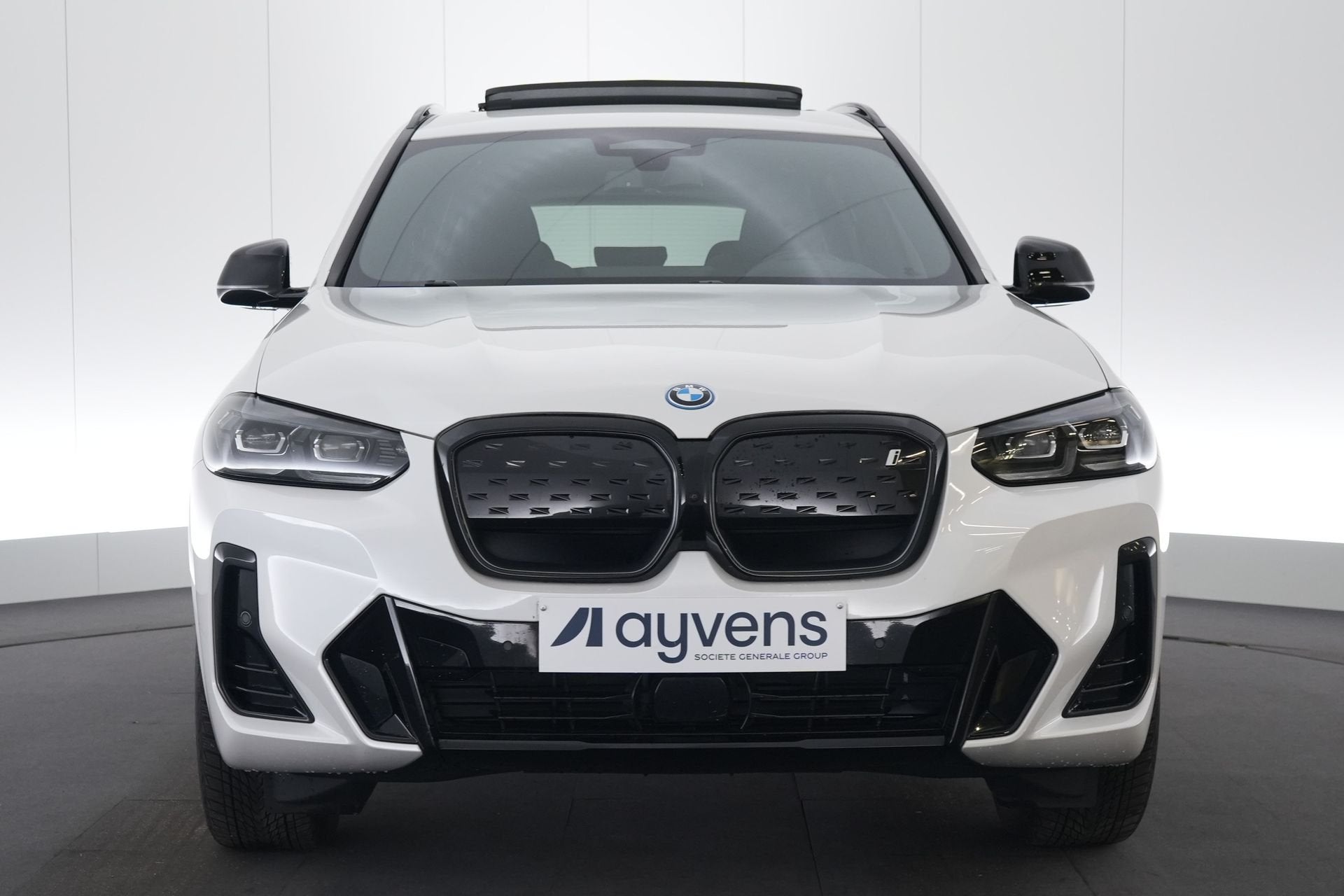 (2FUW312) BMW IX3, Auto's, Automaat, Achterwielaandrijving, Gebruikt, Wit