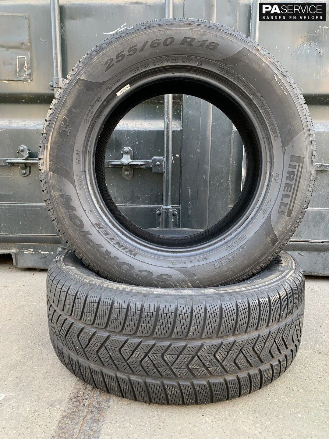 2x Pirelli 255 60 18 Sotto Zero Winterbanden met 6 mm, Auto-onderdelen, Banden en Velgen, 18 inch, Gebruikt, 255 mm, -