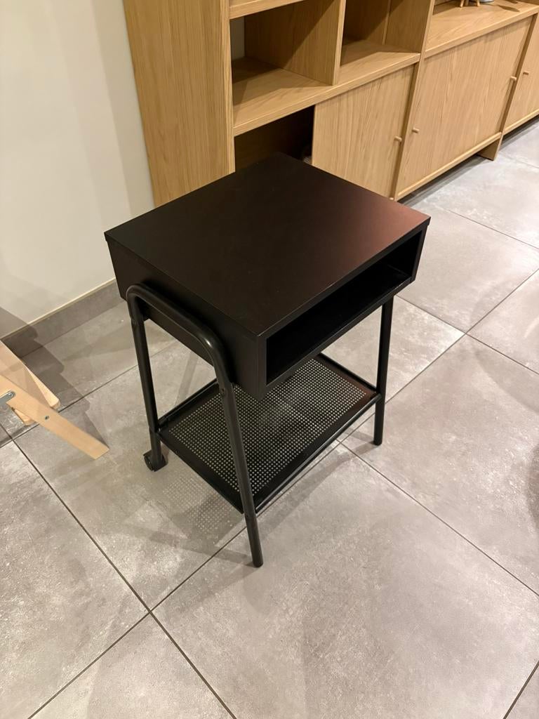 Nachtkastje Ikea (SETSKOG), Huis en Inrichting, Tafels | Sidetables, Ophalen, Zo goed als nieuw