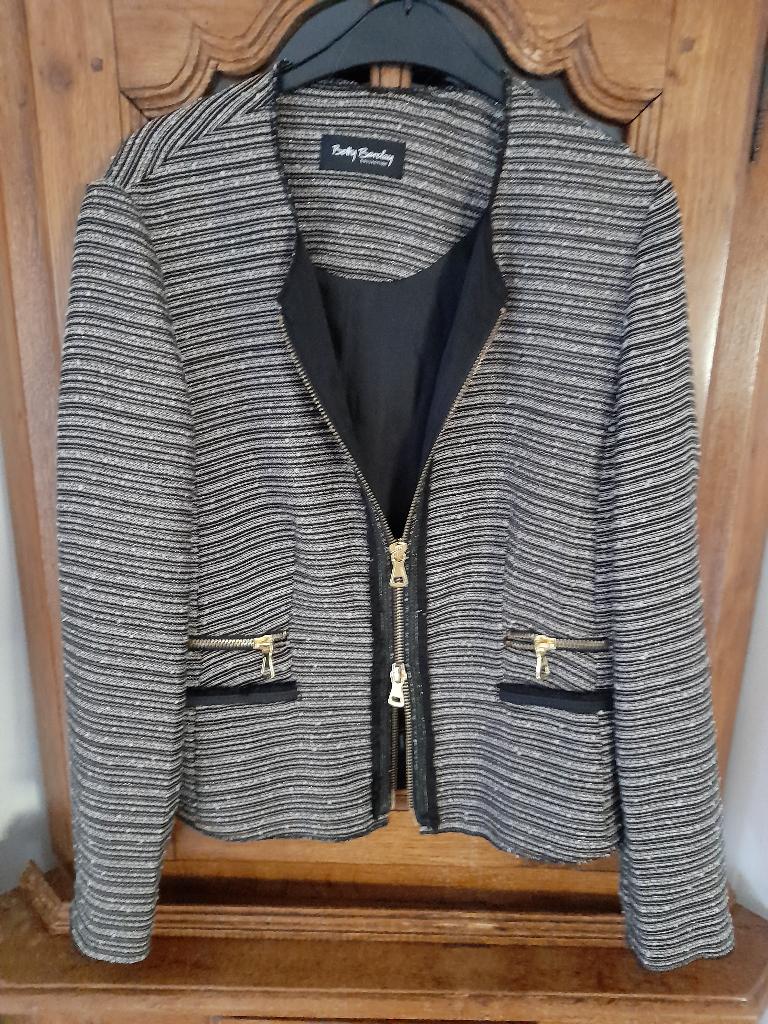 Prachtige jas" BETTY BARCLAY" in perfecte staat,, Kleding | Dames, Jassen | Zomer, BETTY BARCLAY, Ophalen of Verzenden, Gedragen