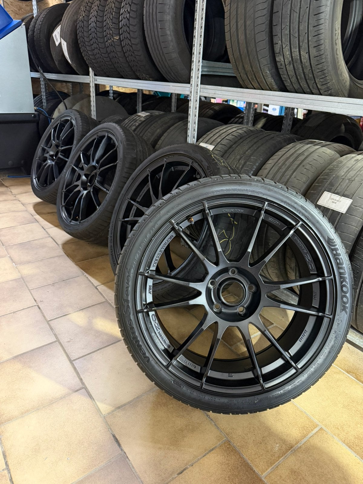 OZ Racing Ultraleggera 5x112 19 pouces 8J ET45, Autos : Pièces & Accessoires, Pneus & Jantes, Pneu(s), Enlèvement