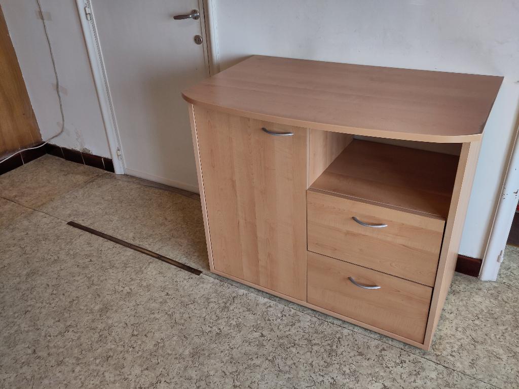 table d'allaitement avec armoire et étagère - gratuite, Enlèvement, Utilisé