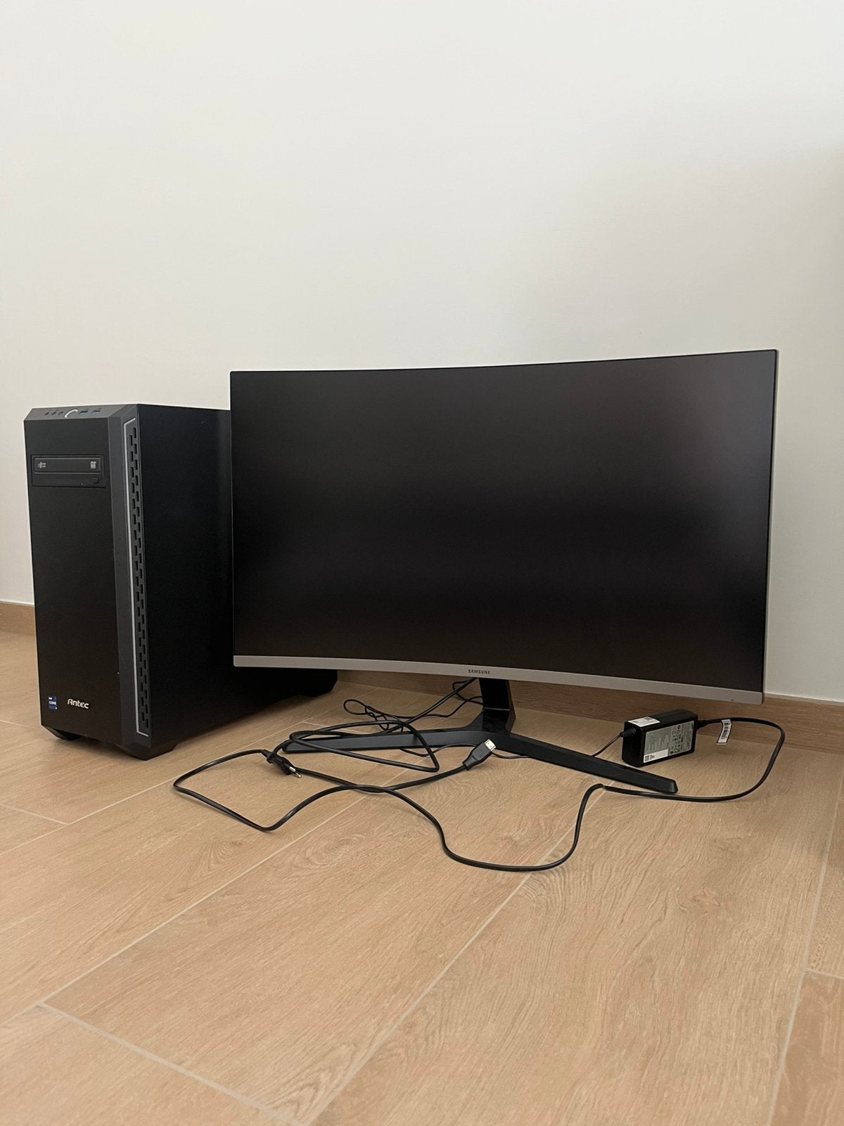 Krachtige computer te koop - in uitstekende staat!, Computers en Software, Monitoren, Zo goed als nieuw, Gaming, Ophalen
