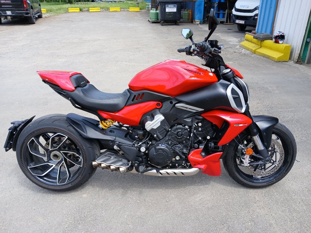 Moto Ducati Diavel v4, Motoren, Handvatverwarming, 1200 cc, Handgeschakeld, 4 cilinders
