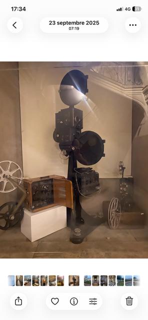 projecteur de cinema 16 mm, Enlèvement