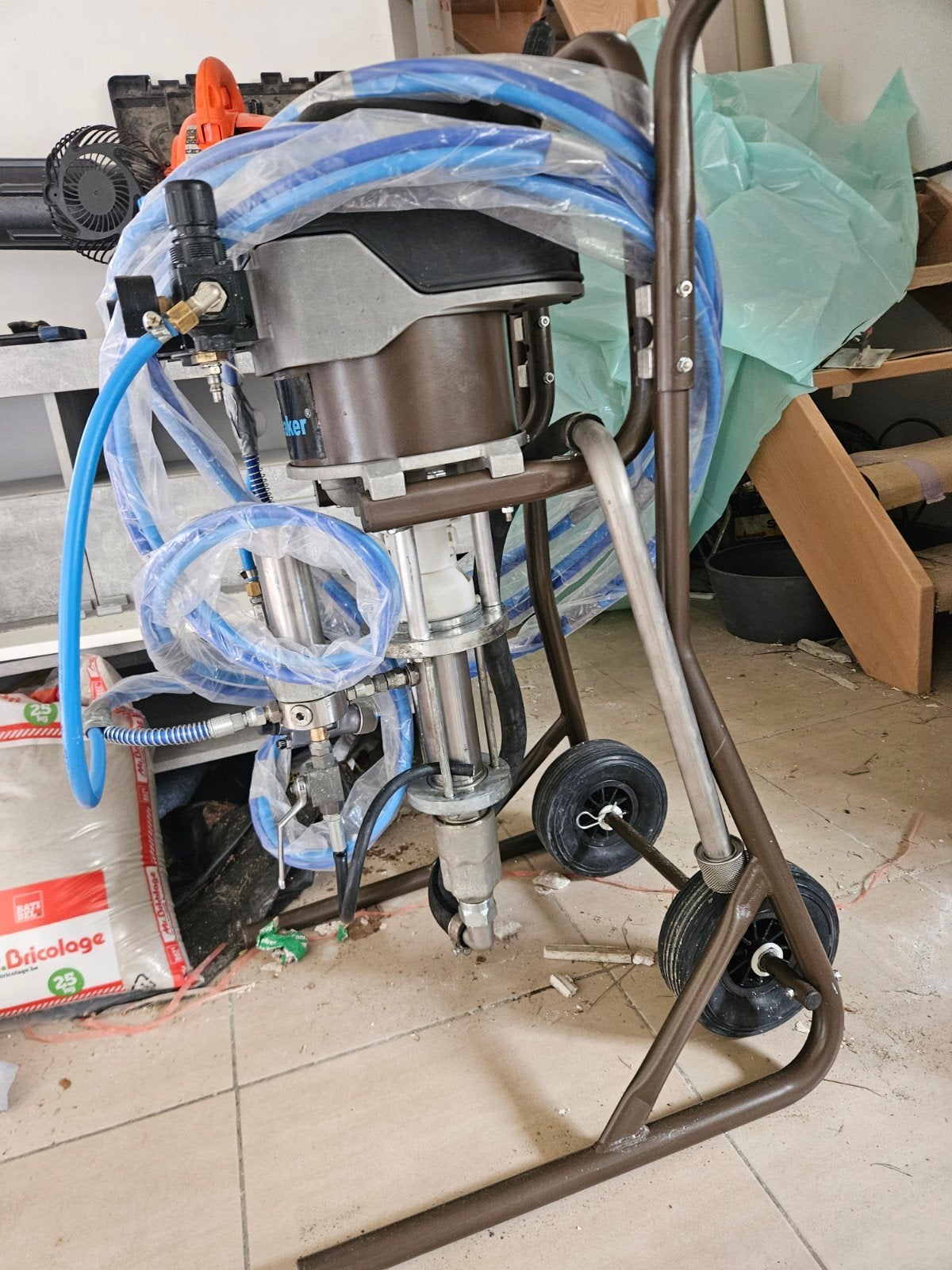 materiel complet professionnel de pistolage p, Bricolage & Construction, Enlèvement, Comme neuf