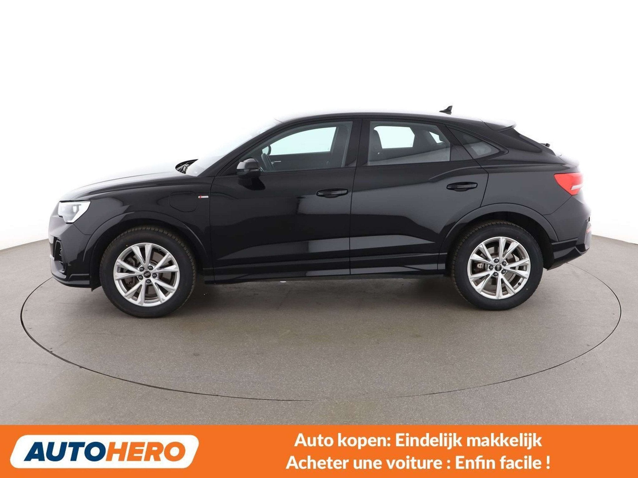 Audi Q3 45 TFSIe S line (année de construction 2023), Autos, Audi, Achat, Euro 6, Noir, 5 places