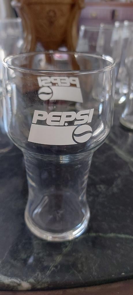 14 verres PEPSI., Collections, Envoi