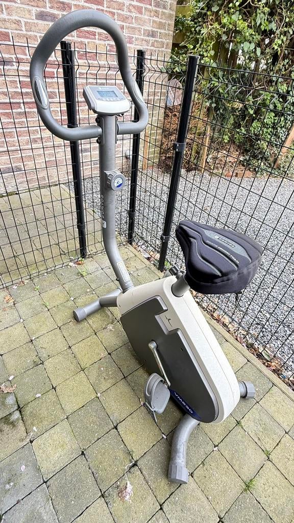 Vélo d'appartement fonctionne parfaitement, Enlèvement, Comme neuf, Jambes, Vélo d'appartement