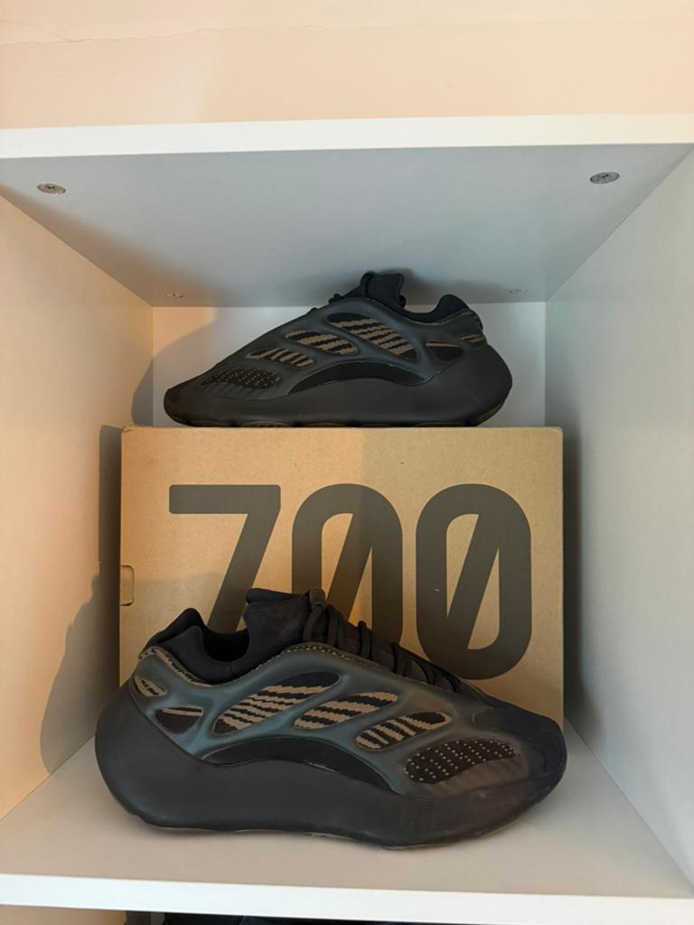 Echte paar yeezy 700v3, Enlèvement, Comme neuf
