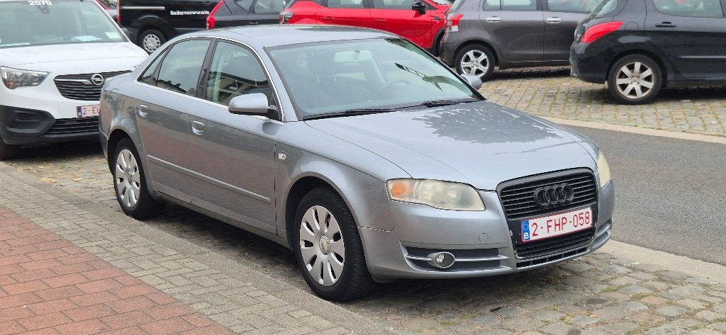 AUDI A4 B7 2.0 BENZINE, Autos, Audi, Achat, 4 portes, Boîte manuelle, A4