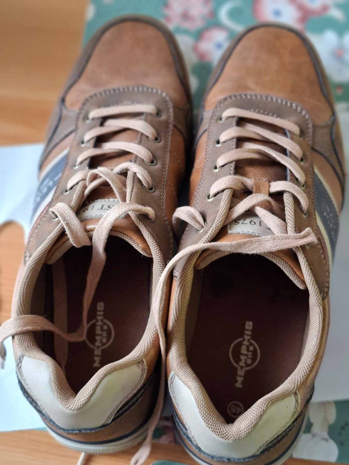 te koop sneakers 46, Enlèvement