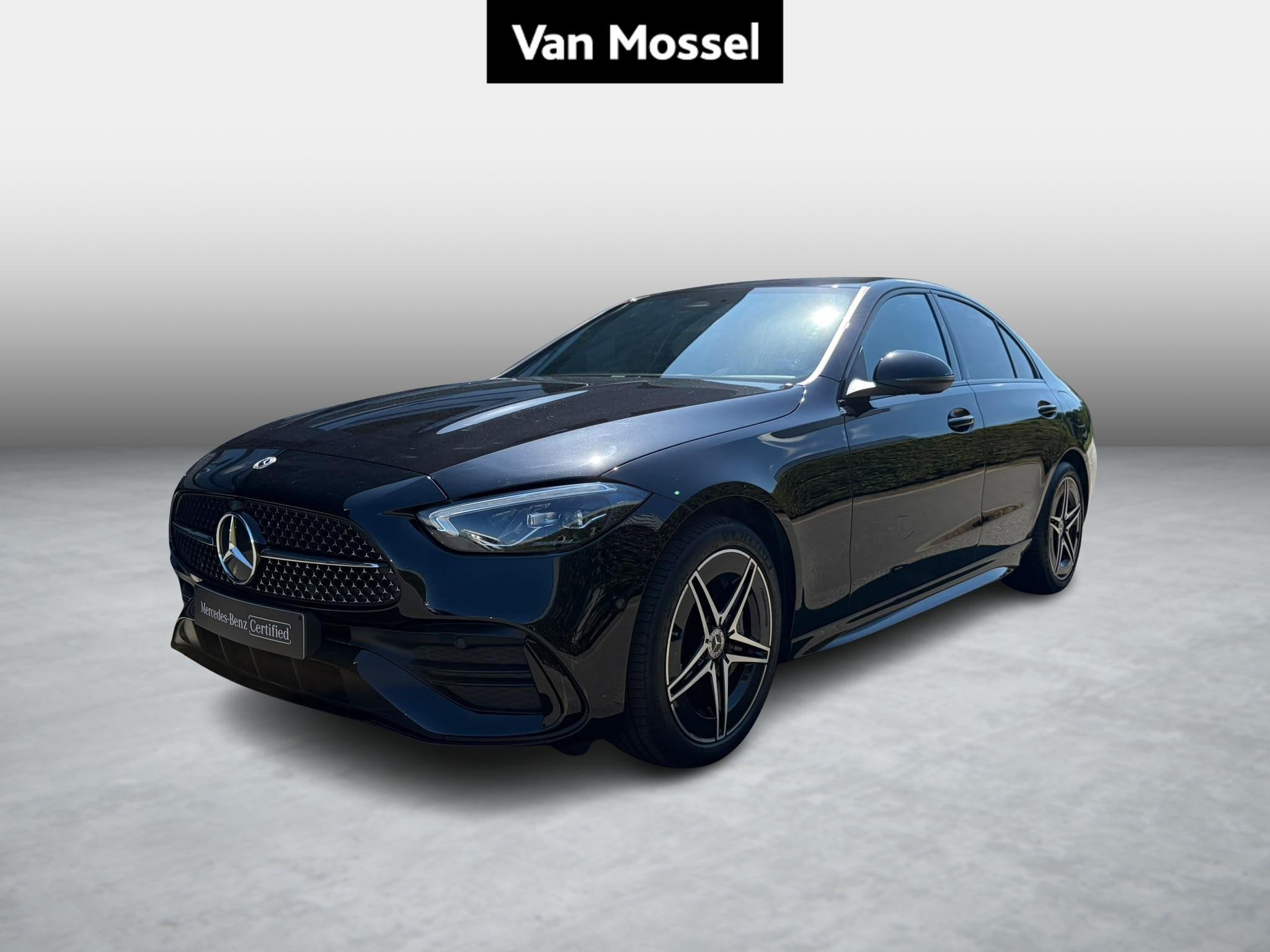 Mercedes-Benz C 300 e AMG Line + CARPLAY + LED + CAMERA + NI, Auto's, Automaat, Zwart, 4 cilinders, Zwart