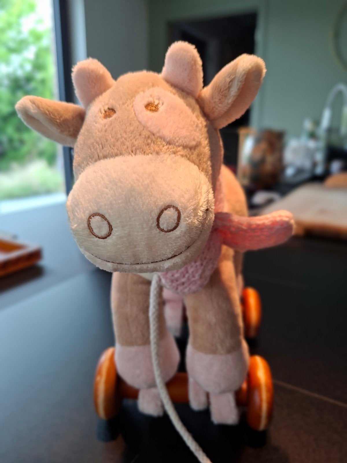 Petite vache à roulettes. LOLA de la collection  NOUKIES., Antiquités & Art, Enlèvement ou Envoi