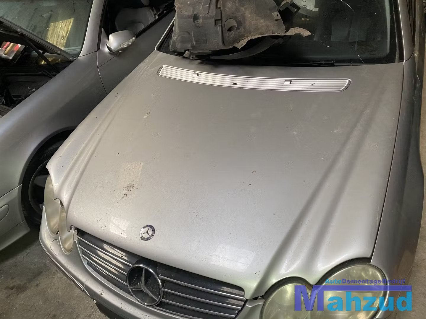 MERCEDES CLK W209 Zilver K744 motorkap 2003-2010, Mercedes-Benz AG, Mercedes-Benz, Utilisé, Mercedesstrasse 120
70372  Stuttgart, DE