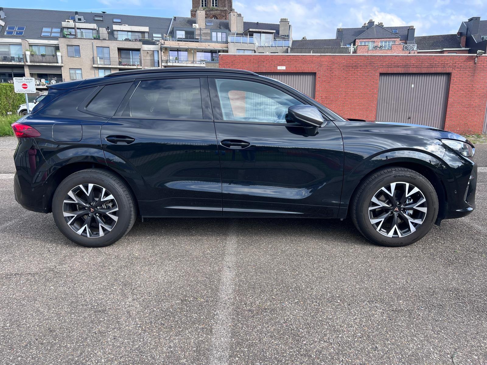 Te koop Cupra Terramar 1.5eTSI - zo goed als nieuw, Auto's, 1498 cc, 4 cilinders, Zwart, 5 deurs