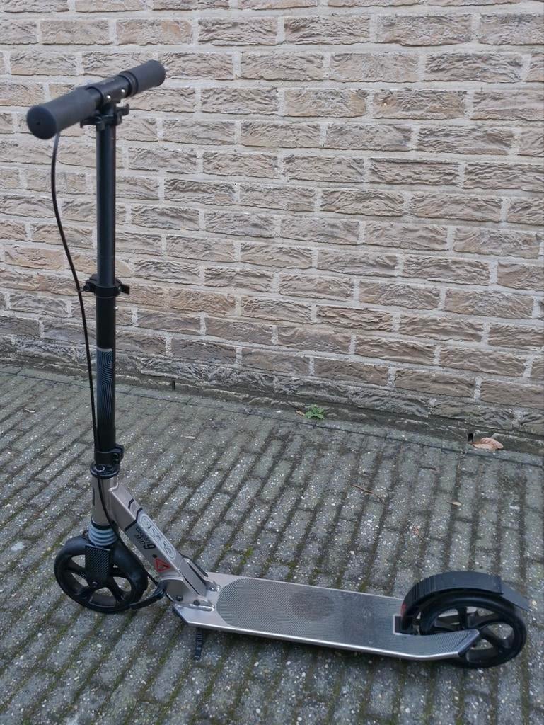 Step  Mid 9, Fietsen en Brommers, Ophalen