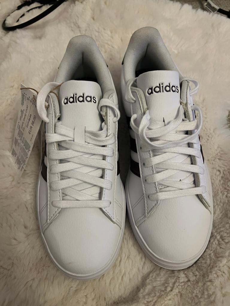 Basket Adidas, Enlèvement ou Envoi, Comme neuf