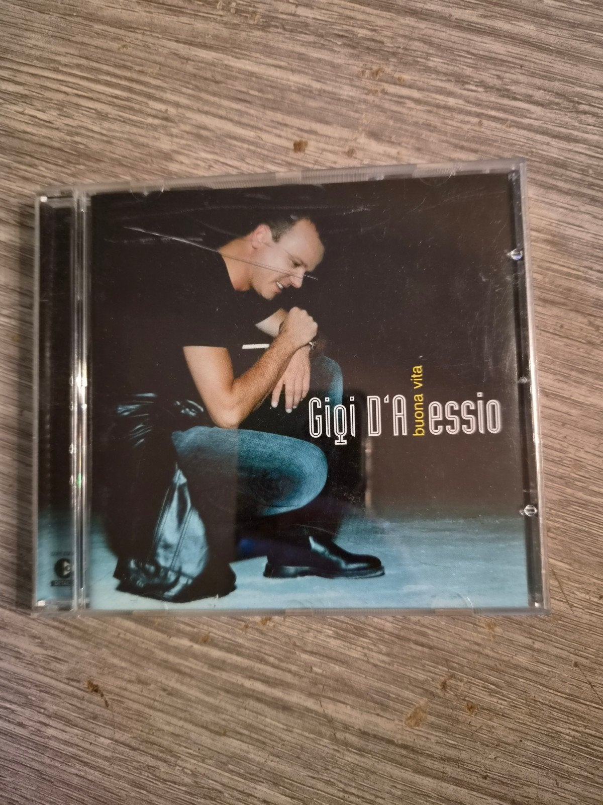 Gigi D'Alessio, Enlèvement ou Envoi