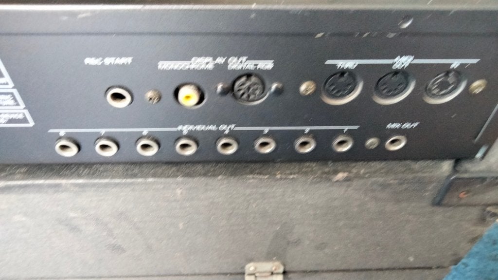 Roland S550 digital sampler, Muziek en Instrumenten, Ophalen, Gebruikt