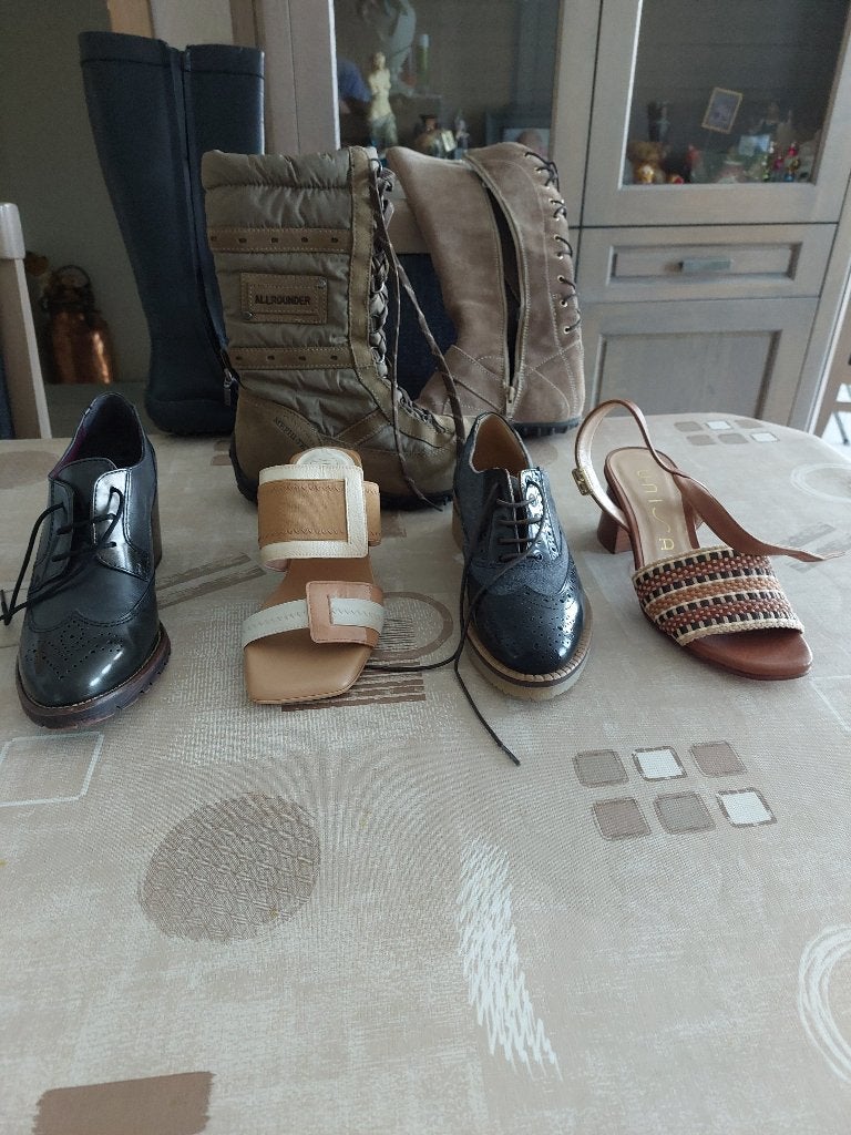 Damesschoenen en laarzen maat 36, Schoenen met lage hakken, Beige, Nieuw, Ophalen