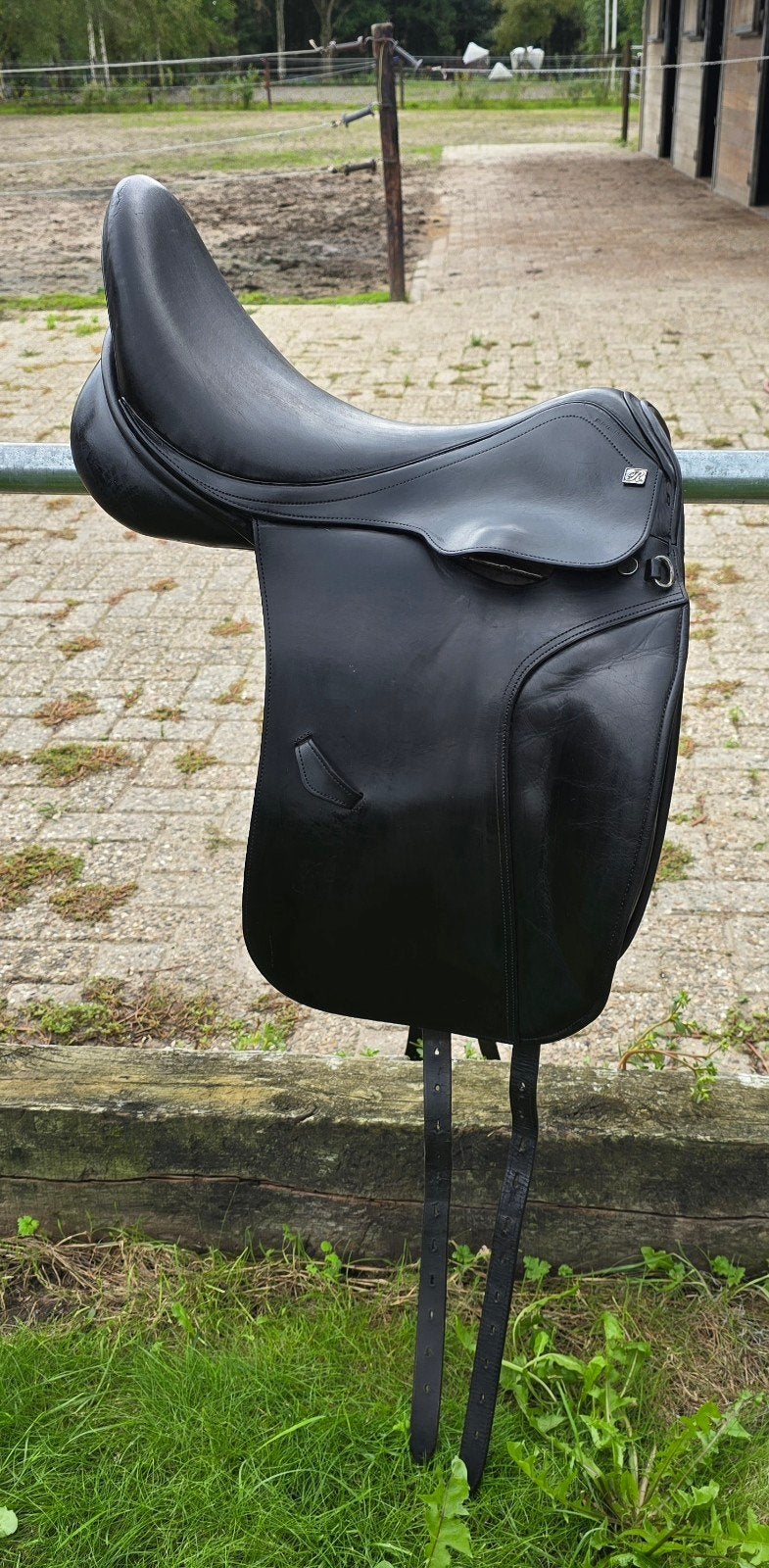 Mooi Rossner Montreal dressuurzadel, Dieren en Toebehoren, Ophalen of Verzenden, Rossner, Dressuur, XL (18 inch of meer)