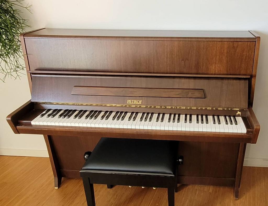 Piano Petrof van Maene in Gent, Muziek en Instrumenten, Piano's, Ophalen, Overige kleuren, Piano
