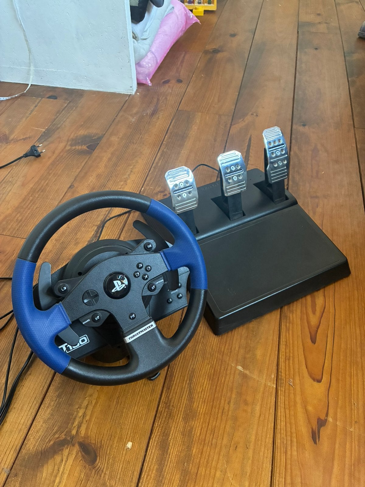 Thrustmaster T 150 pro, Games en Spelcomputers, Spelcomputers | Sony Consoles | Accessoires, Ophalen, Zo goed als nieuw, Stuur of Pedalen