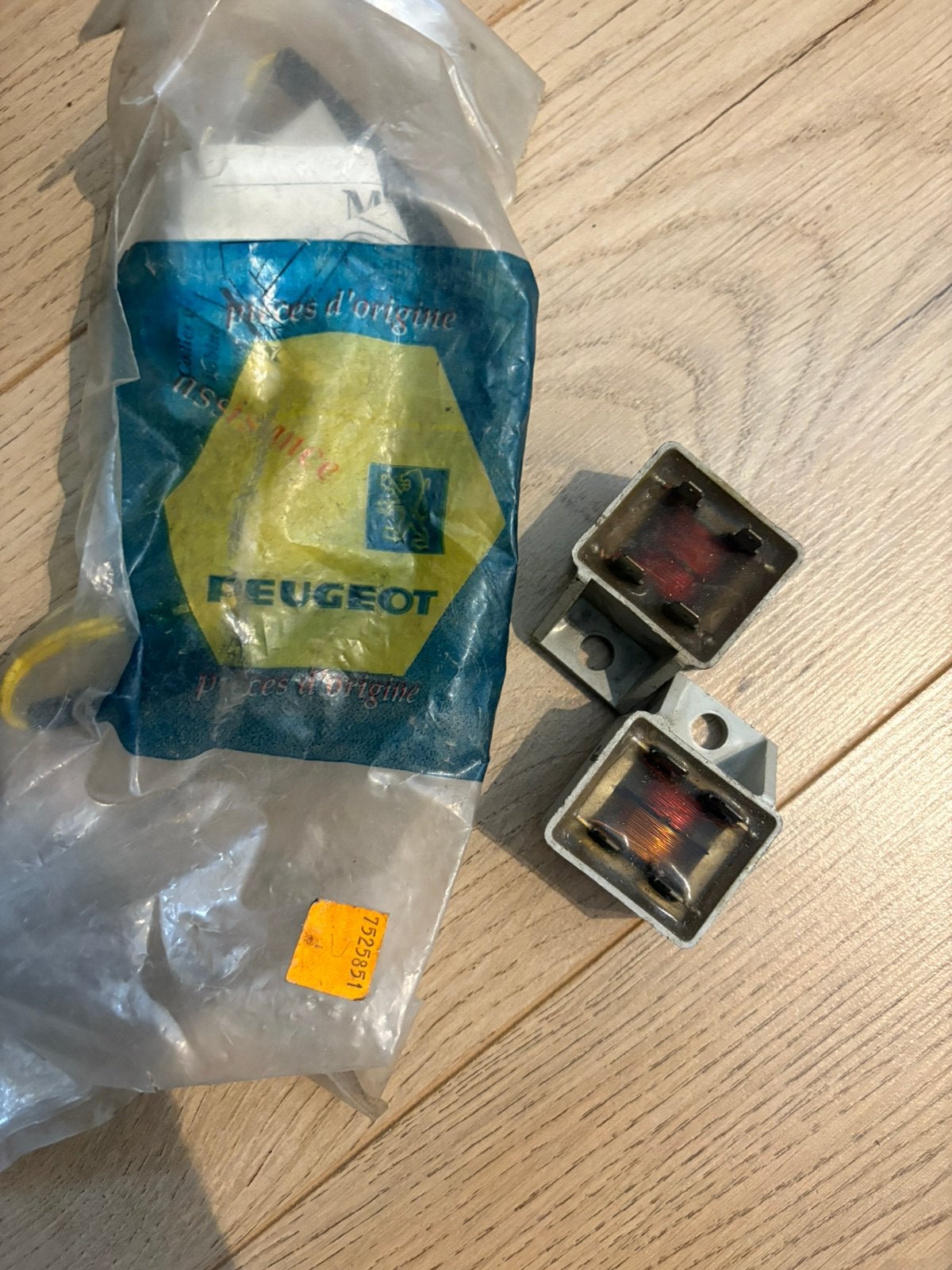ELEKTRISCHE TRANSFORMATOR PEUGEOT 103 SP MVL RCX SPX, Vélos & Vélomoteurs, Enlèvement ou Envoi, Comme neuf