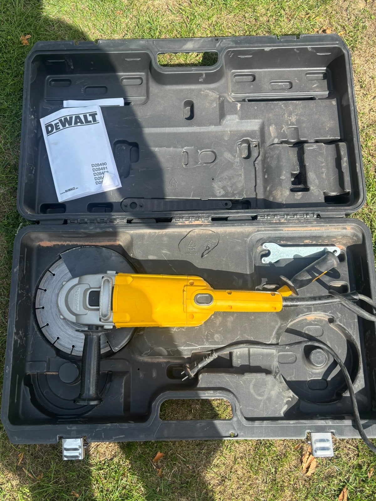 Slijpschijf Dewalt 230mm, Doe-het-zelf en Bouw, Gereedschap | Slijpmachines, Ophalen, Zo goed als nieuw