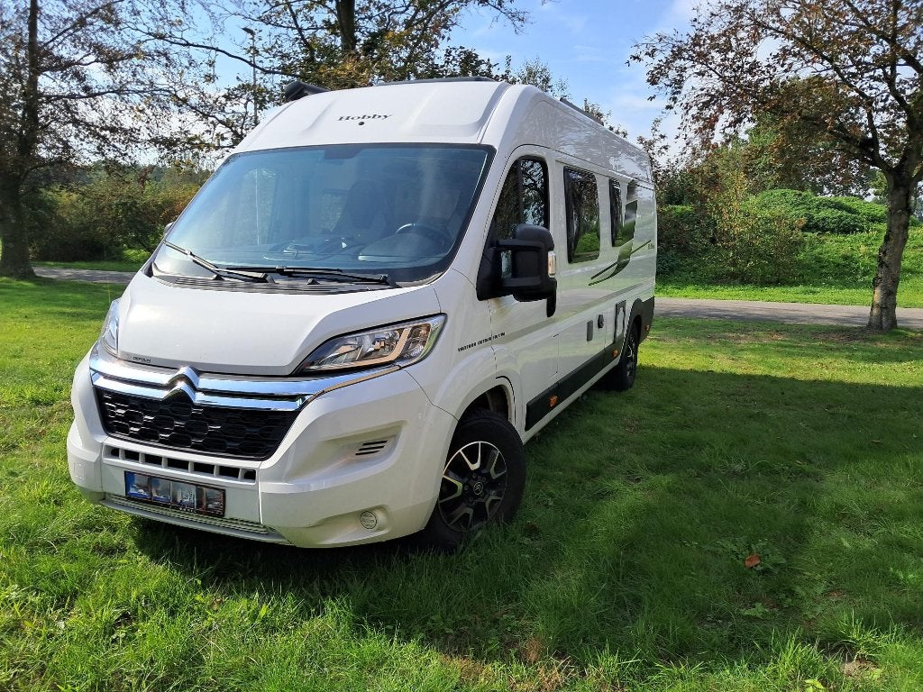 HOBBY VANTANA K65 ET | Bouwjaar 2025, Caravans en Kamperen, Buscamper of Camperbus, Hobby, Tot en met 2, 6 tot 7 meter