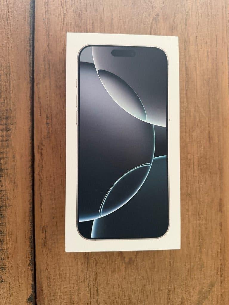 iPhone 16 Pro Max 256 Go - Titane blanc - Batterie à 99 %, 256 GB, 99 %, IPhone 16 Pro Max, Comme neuf