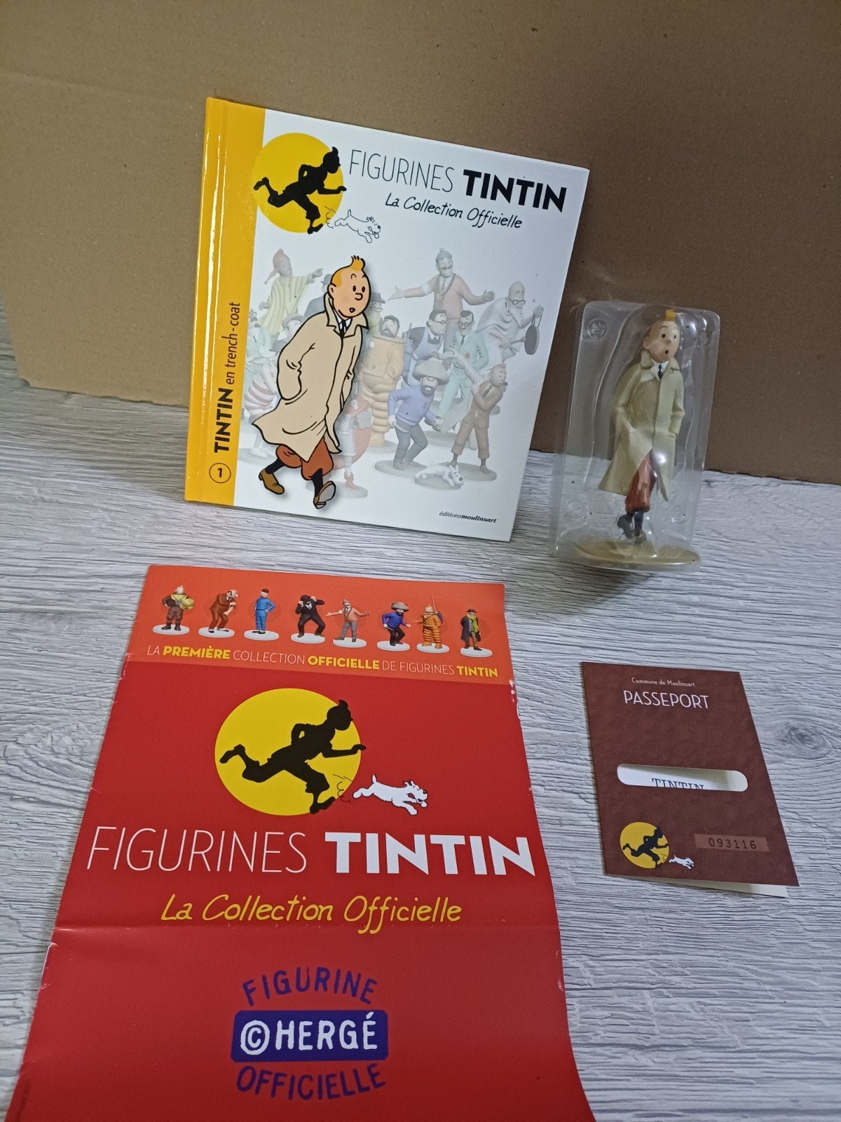 Figurine Trench-Coat 1 Tintin, Collections, Personnages de BD, Comme neuf, Statue ou Figurine, Tintin, Enlèvement ou Envoi