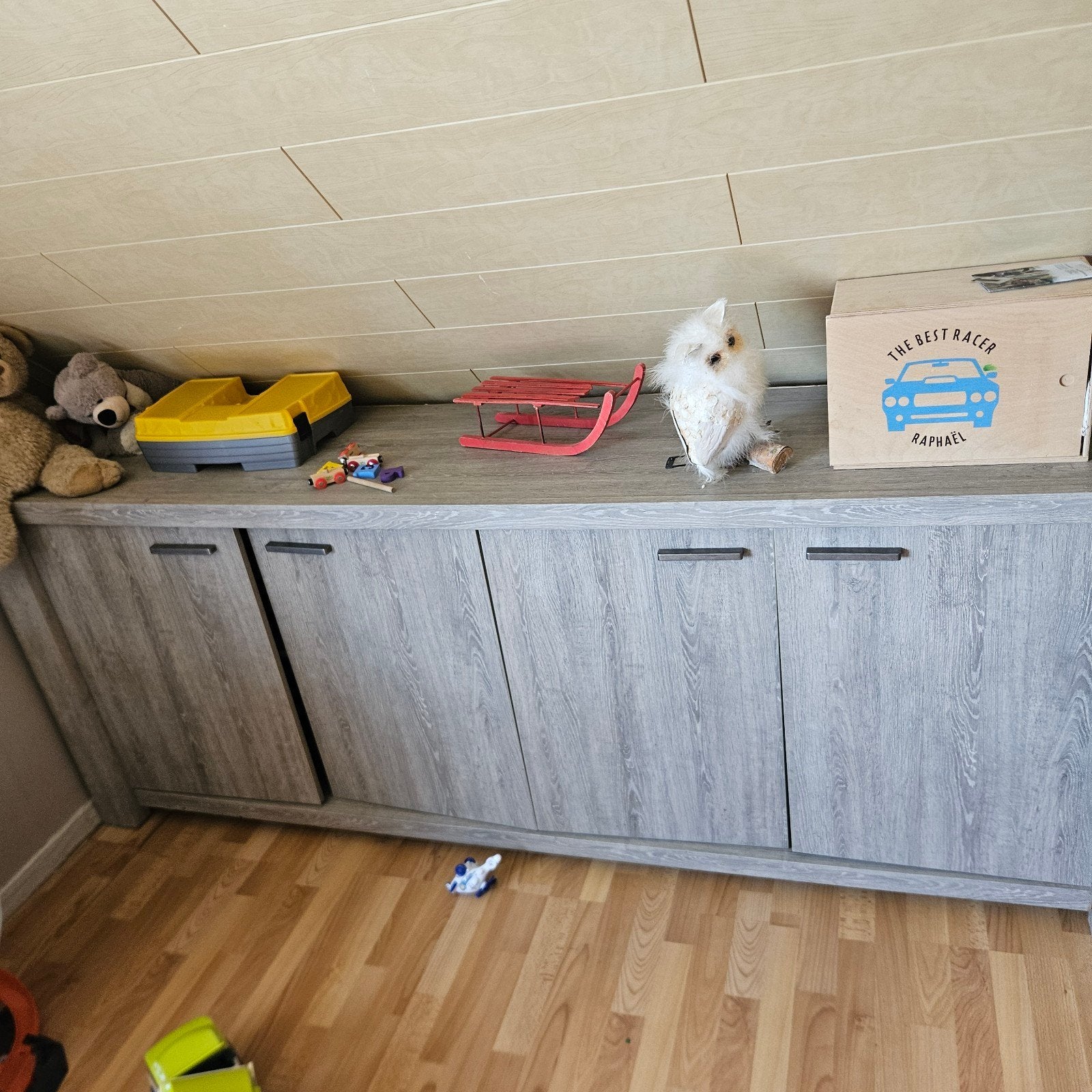 Commode kast, Enlèvement
