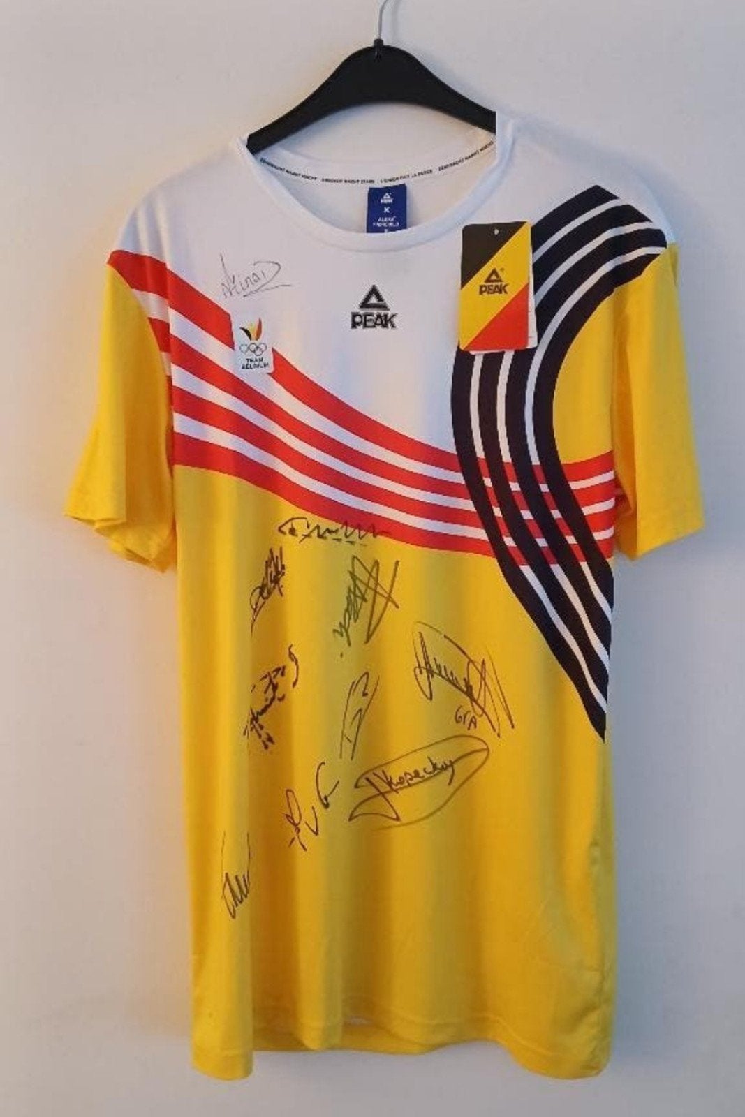 Olympisch Shirt: Van Aert, Meesseman, Derwael, Kopecky., Verzenden, Nieuw, Gesigneerd