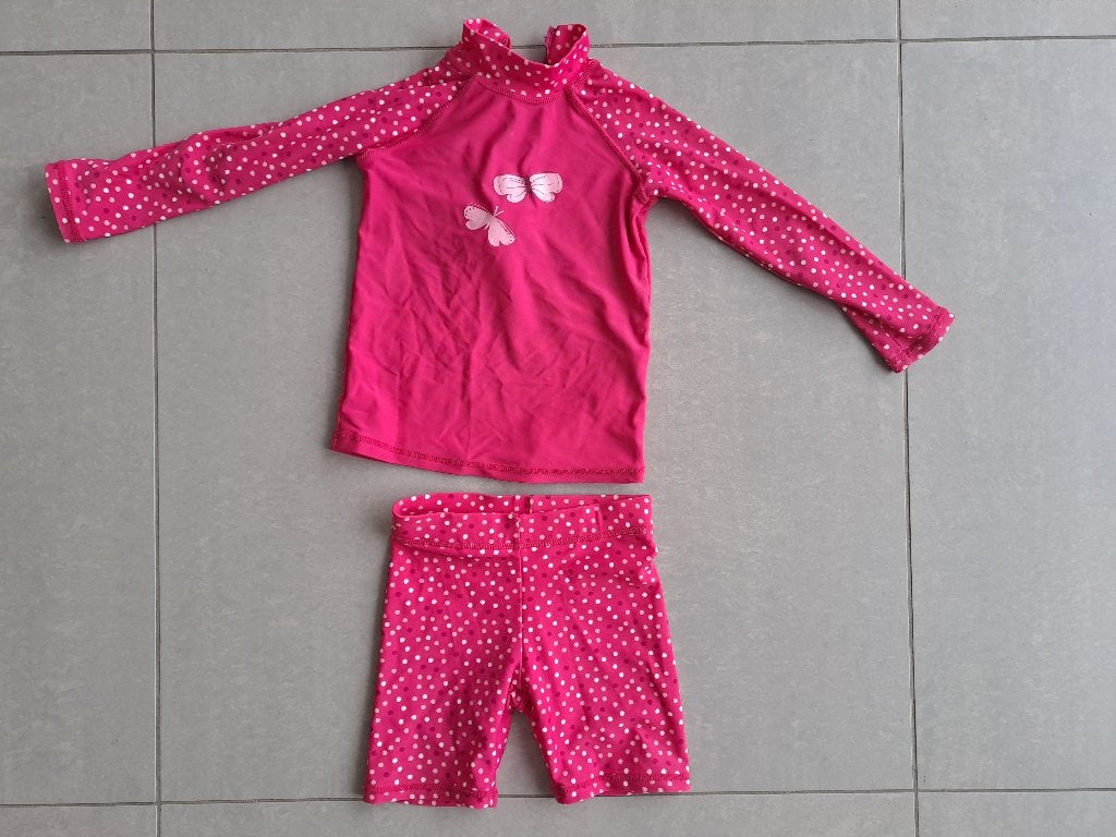 Maillot de bain résistant aux UV Vertbaudet taille 92, Enfants & Bébés, Enlèvement, Utilisé, Fille, Vêtements de sport ou Maillots de bain