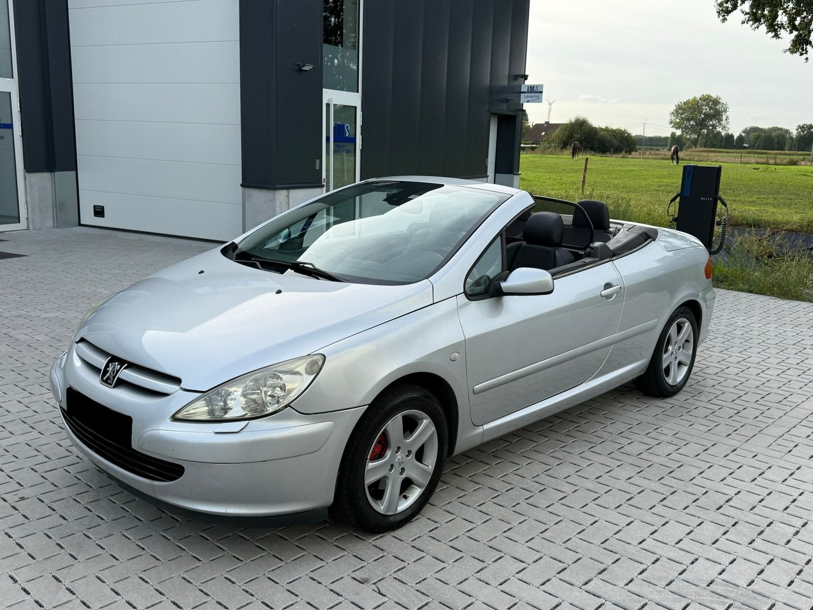 Peugeot 307cc 2.0 benzin 136pk automaat gekeurd voor verkoop, Auto's, Automaat, Cabriolet, Leder, Euro 4