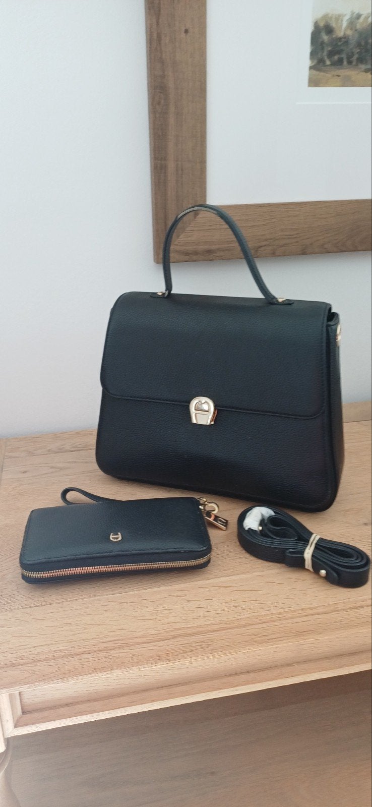 Zwarte  lederen handtas + portemonnee AIGNER, Handtassen en Accessoires, Portemonnees, Ophalen of Verzenden